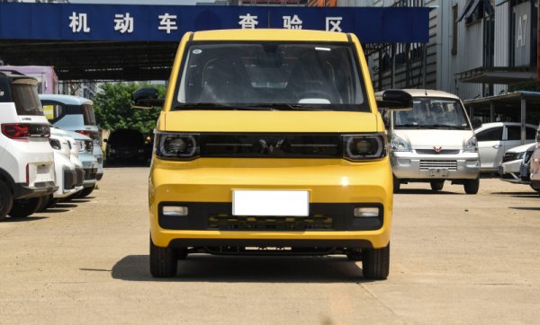 Wulong Hongguang MINI 170Km EV Electric Car