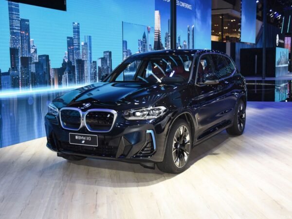 BMW iX3  facelift leading model New Energy Electric suv