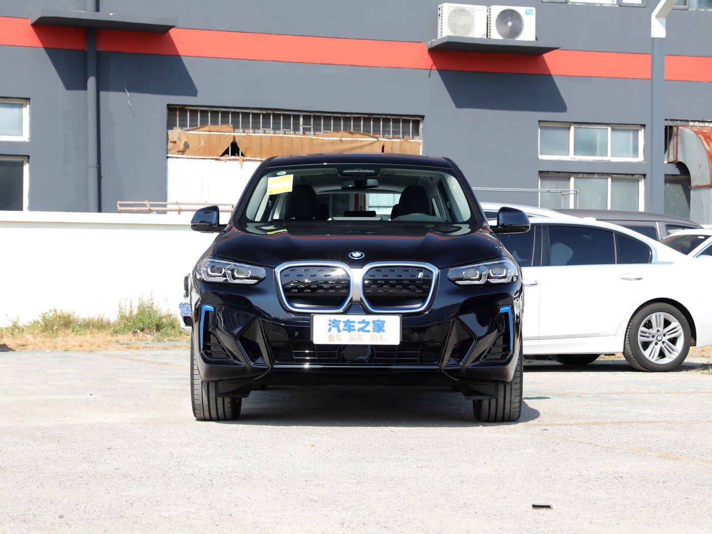 BMW iX3  facelift leading model New Energy Electric suv