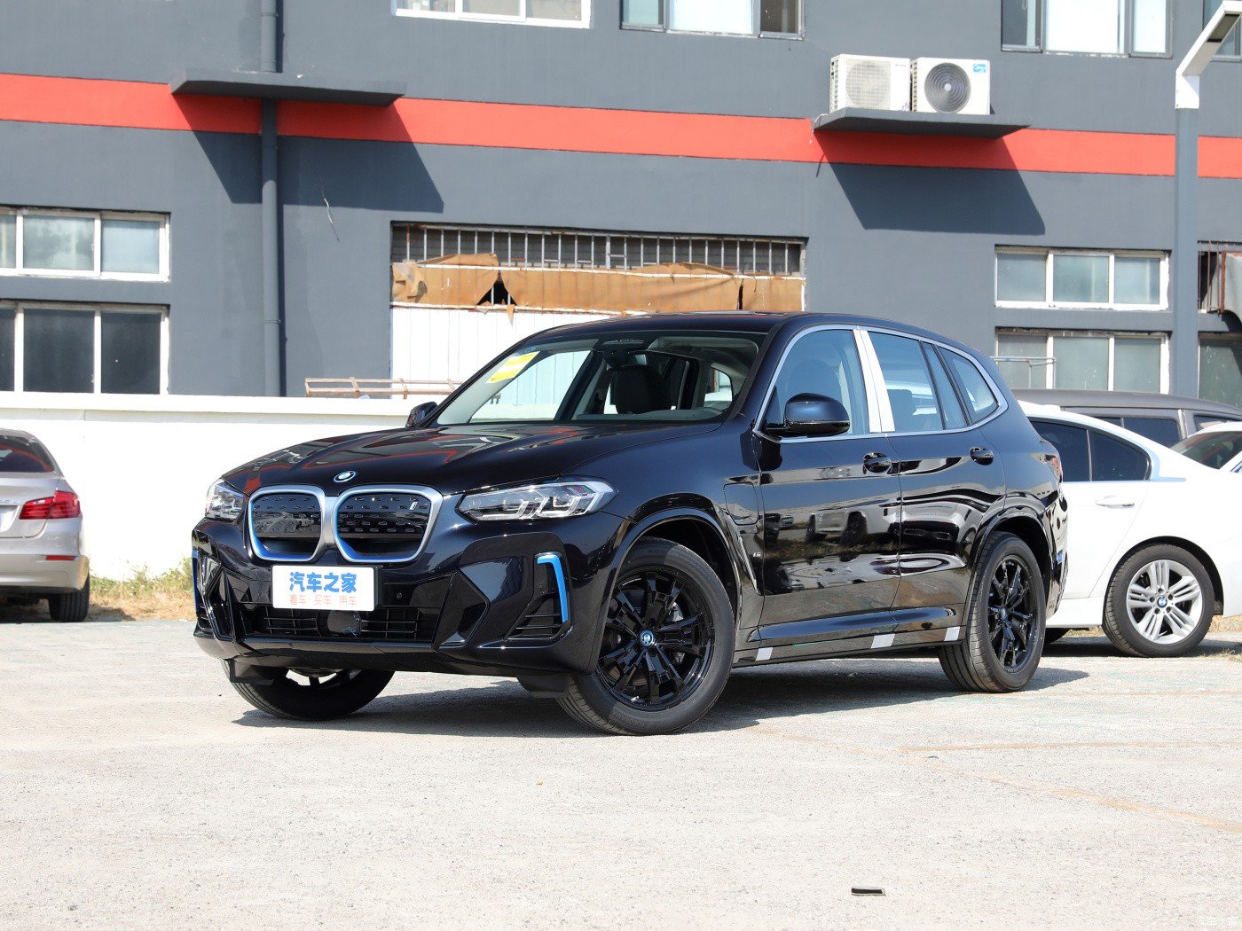 BMW iX3  facelift leading model New Energy Electric suv