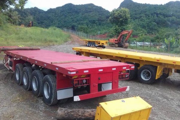 Flat Bed 4 Axles Semi Trailer for sale