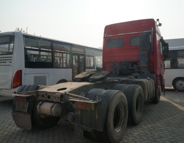 BEIBEN V3 6X4 EUROIV 375hp USED TRACTOR TRUCK