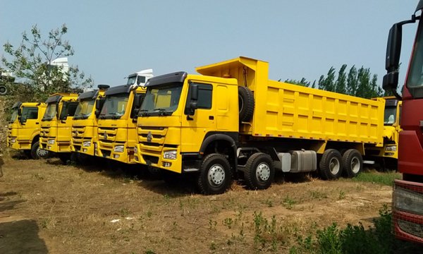 12wheel mining Howo dump truck for sale