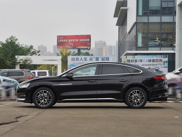 BYD E9 506KM Luxury Electric Car