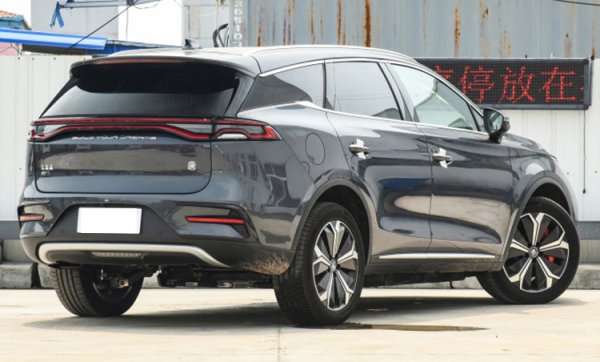 BYD Tang 730km 180KW EV