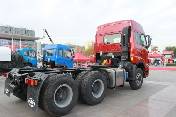 Hot Sale FAW 6*4 Tractor Truck