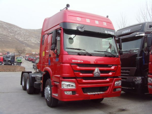 Sinotruk HOWO 336HP 6×4 Tractor Truck Tractor Heads Hot Sale