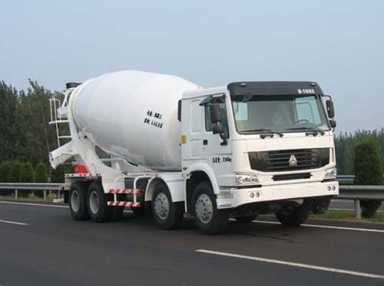 SINOTRUK Howo 8×4 12cbm Concrete Mixer Truck