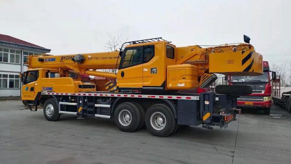 XCMG Crane QY25K5 China 25 tons truck crane low price