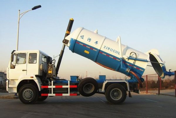 Sinotruk Howo Fecal suction truck