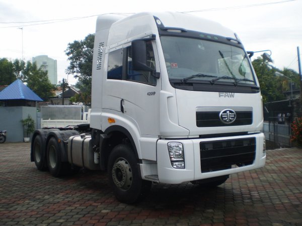 Hot Sale FAW 6*4 Tractor Truck With Best Price