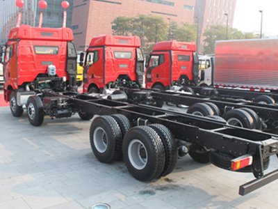 FAW 6×4 CNG Engine 336hp Euro 4 Cargo Truck