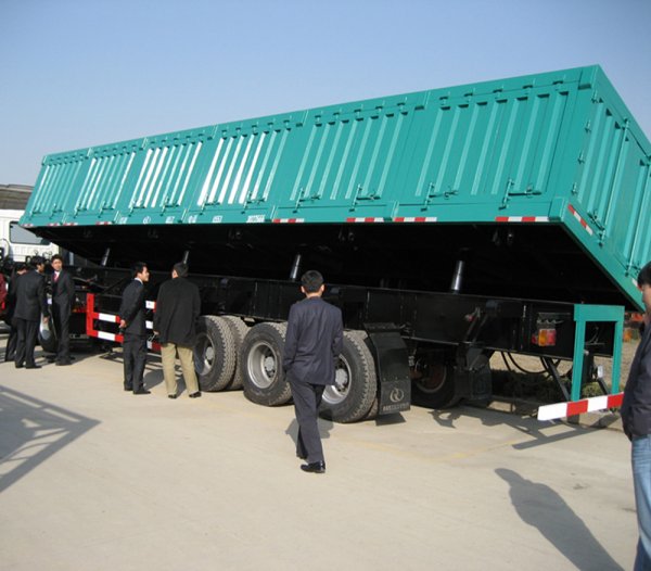 80 Ton Capacity 3 Axles Side Tipper Semi Trailer