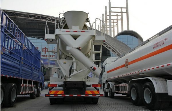 Shacman Dlong 6×4 Euro3 8m3 Concrete Mixer Truck