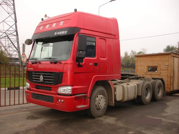 SINOTRUK HOWO CNG/LNG Tractor Truck