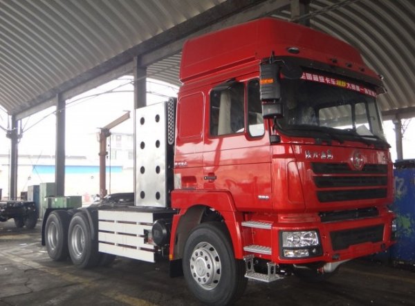 SHACMAN F3000 6×4 cng tractor truck