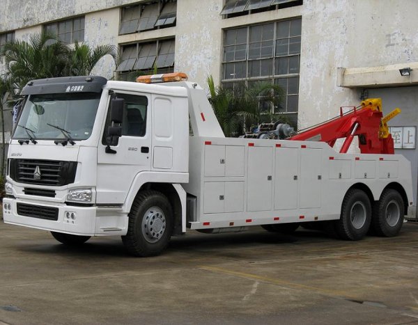 SINOTRUK HOWO 6×4 wrecker/ recovery truck