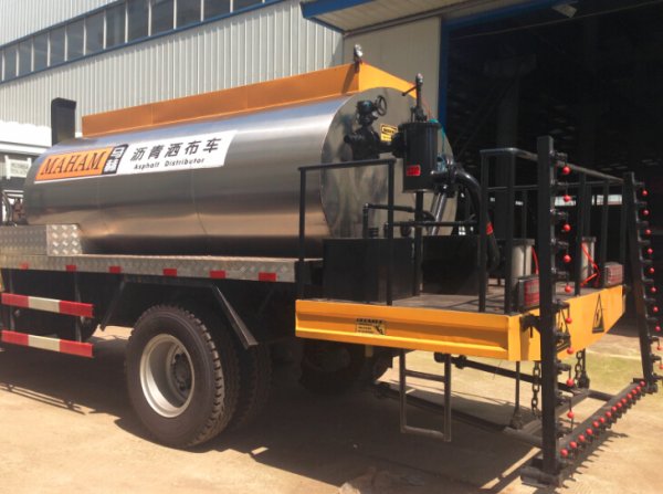 Asphalt Distributor for sale