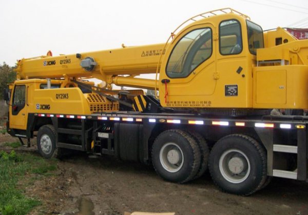 XCMG Crane QY70K China 70 tons truck crane