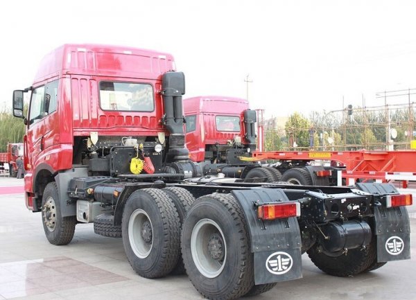 FAW J5P 6×4 Trailer head Tractor truck