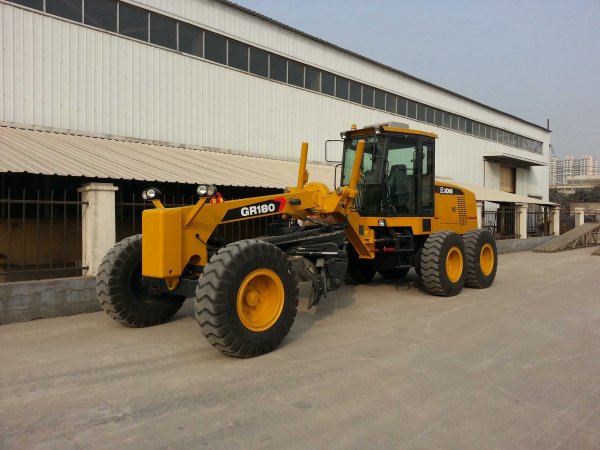 XCMG MOTOR GRADER GR180 WITH CUMMINS ENGINE AND ZF GEAR BOX FOR SALE