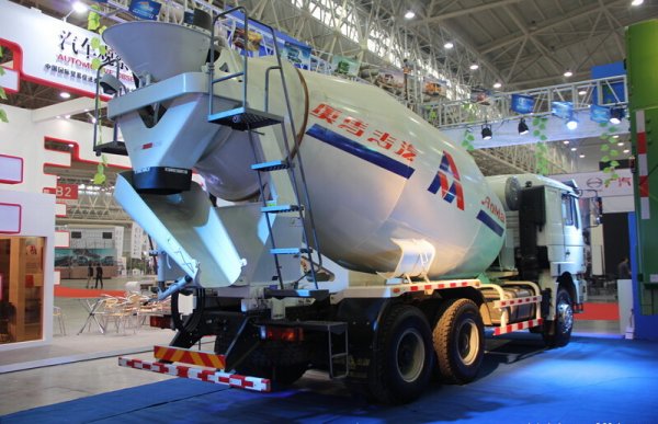 Shacman 8×4 345hp 10m3 cement mixing transportation truck